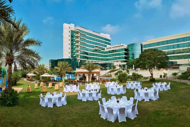 Standard Room Near Garhoud Football Club By Luxury Bookings 18 Luxury Bookings
