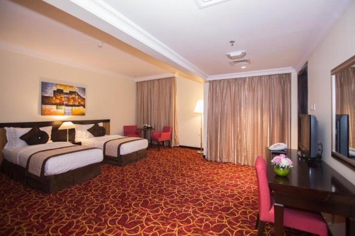 One Bedroom Apartment Near Al Shamsi Building By Luxury Bookings 15 Luxury Bookings