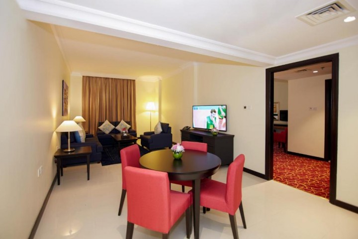 One Bedroom Apartment Near Al Shamsi Building By Luxury Bookings 16 Luxury Bookings