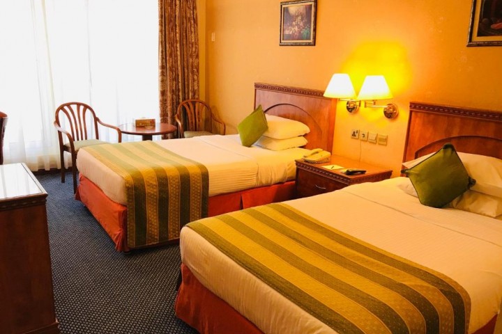 Standard Room Near Baniyas Square Metro By Luxury Bookings 3 Luxury Bookings