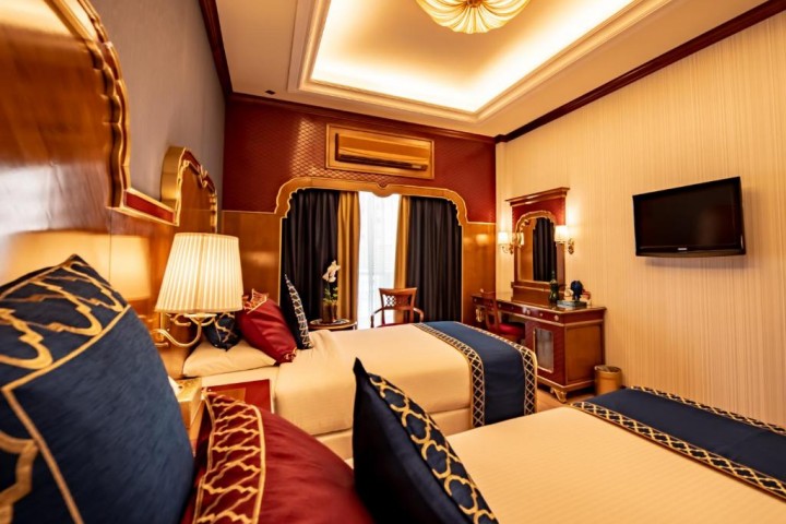Standard Room Near Baniyas Square Metro By Luxury Bookings 12 Luxury Bookings
