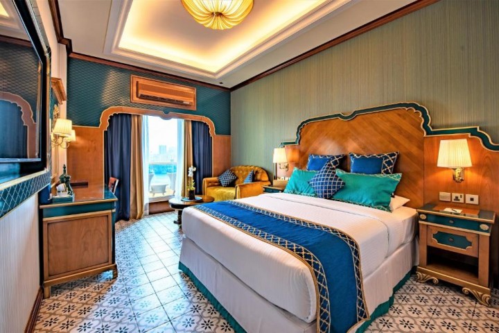 Executive Room Near Baniyas Square Metro By Luxury Bookings 10 Luxury Bookings
