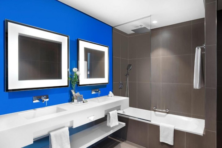 Executive Suite With jaccuzi Near Davis Langdon By Luxury Bookings 21 Luxury Bookings