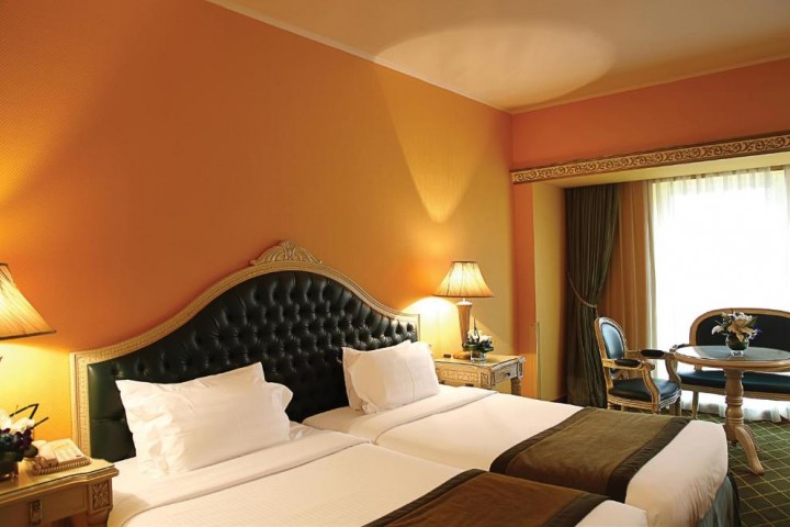 Standard Room Near Al Masood Tower By Luxury Bookings 2 Luxury Bookings