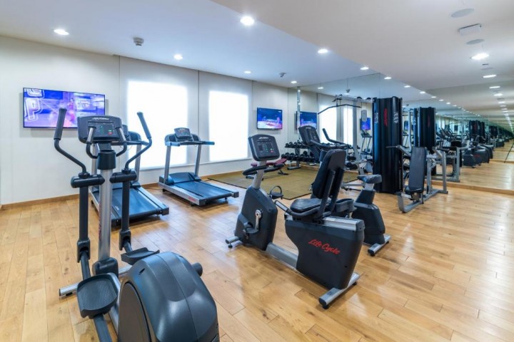 Standard Room Near Dragon Mart By Luxury Bookings 8 Luxury Bookings