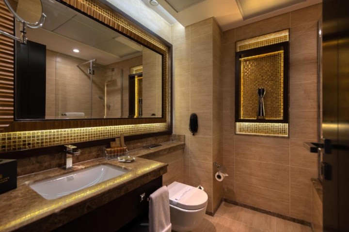 Standard Room Near Al Rigga Metro By Luxury Bookings AC 5 Luxury Bookings