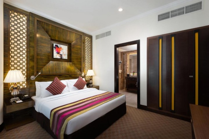 Standard Room Near Al Rigga Metro By Luxury Bookings AC 13 Luxury Bookings