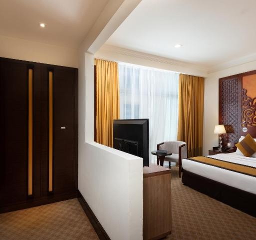 Standard Room Near Al Rigga Metro By Luxury Bookings AC 16 Luxury Bookings