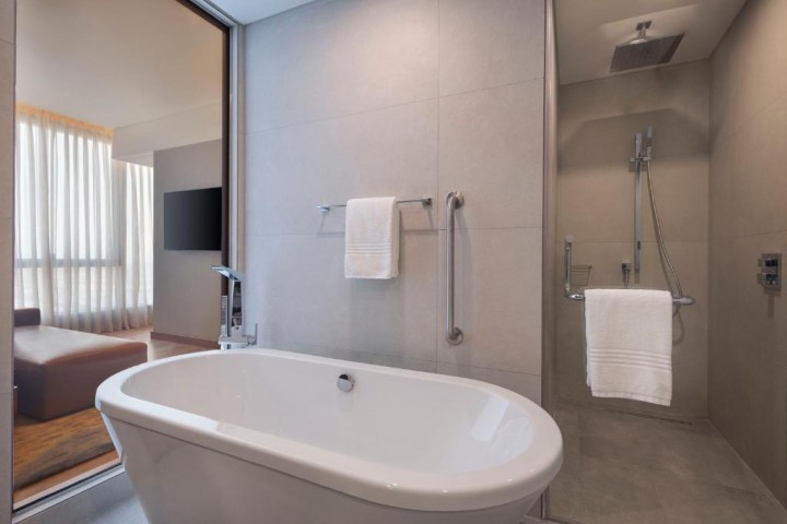 One Bedroom Suite Near Culture Village By Luxury Bookings 18 Luxury Bookings