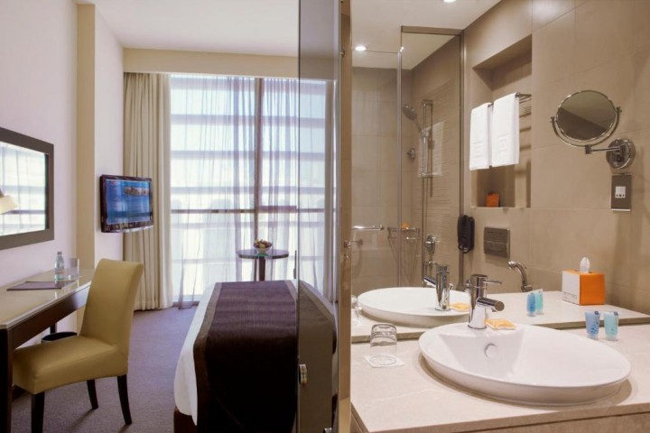 Classic Room Near Mall Of Emirates By Luxury Bookings 4 Luxury Bookings