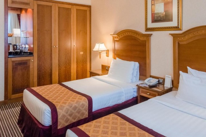 Premium Room Near Al Rigga Metro By Luxury Bookings 4 Luxury Bookings