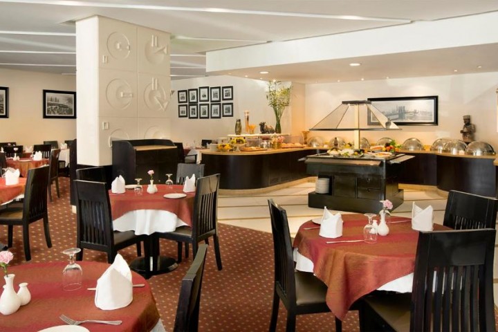 Premium Room Near Al Rigga Metro By Luxury Bookings 22 Luxury Bookings