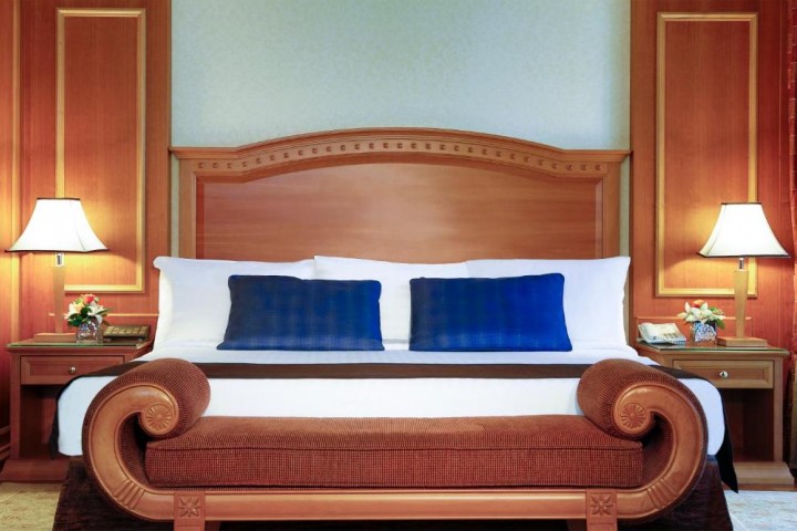 Suite Room Near Al Rigga Metro By Luxury Bookings 1 Luxury Bookings