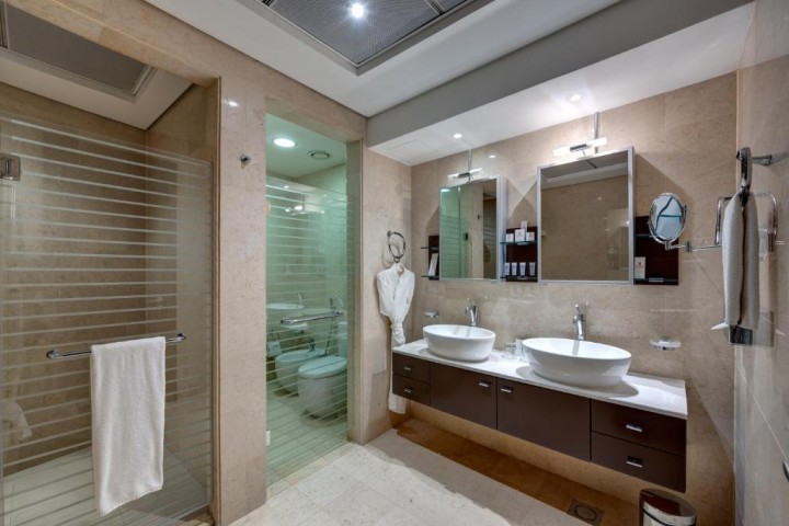 Four Bedroom Duplex Near Deira City Centre Metro By Luxury Bookings 8 Luxury Bookings