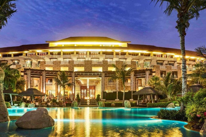 Ultra Luxury Two Bedroom Apartment In Palm By Luxury Bookings 9 Luxury Bookings