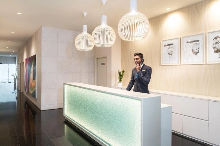 One Bedroom Apartment Near internet Metro Station By Luxury Bookings AC 12 Luxury Bookings