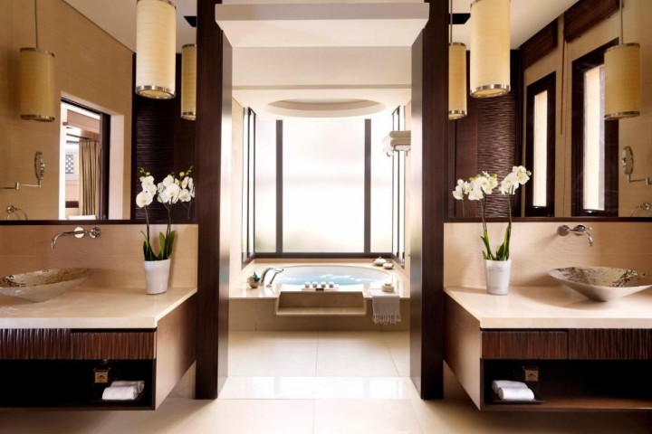 Stylish Luxury One Bedroom Beach Pool Villa In Palm Jumeirah By Luxury Bookings 1 Luxury Bookings