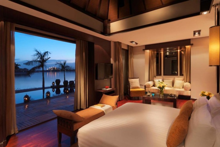 Stylish Luxury One Bedroom Beach Pool Villa In Palm Jumeirah By Luxury Bookings 2 Luxury Bookings