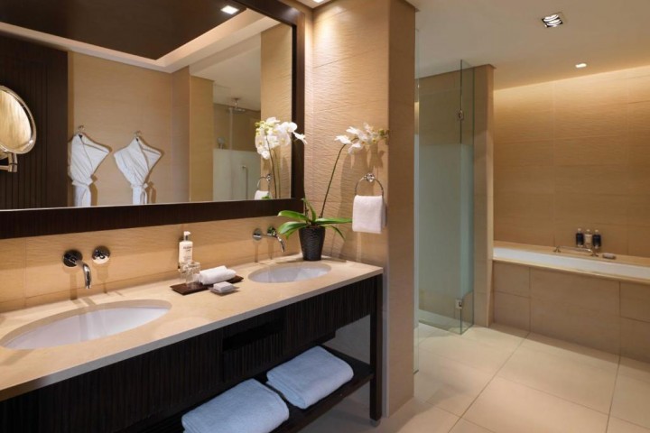 Stylish Luxury One Bedroom Beach Pool Villa In Palm Jumeirah By Luxury Bookings 23 Luxury Bookings