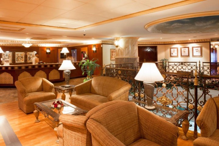Classic Room Near Baniyas Metro By Luxury Bookings 4 Luxury Bookings