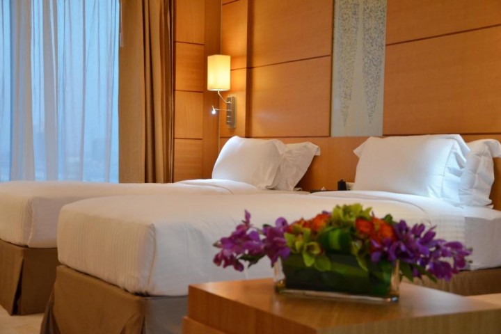 Deluxe Room In Downtown Near Financial Centre By Luxury Bookings 2 Luxury Bookings