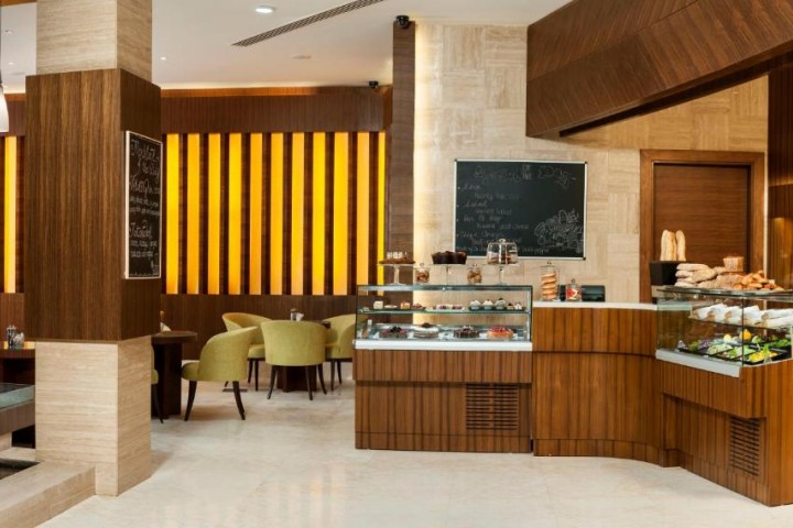 Deluxe Room In Downtown Near Financial Centre By Luxury Bookings 14 Luxury Bookings