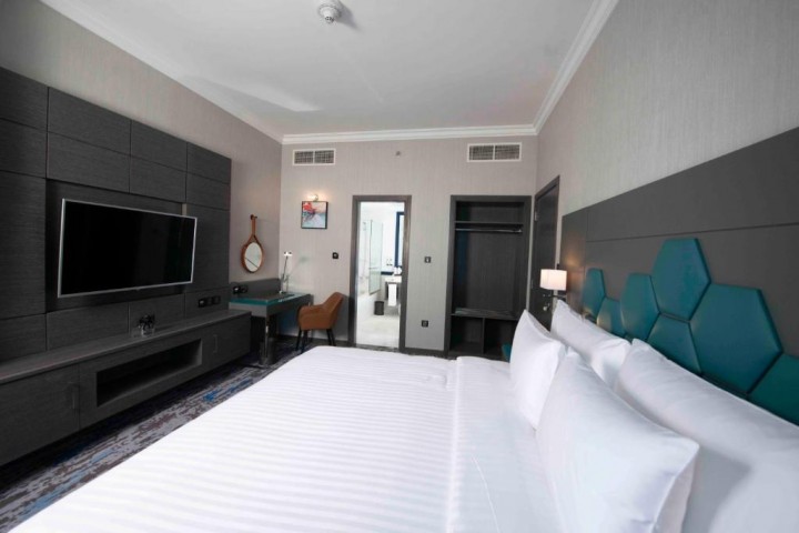 Deluxe Room Near Deira Clock Tower By Luxury Bookings 1 Luxury Bookings