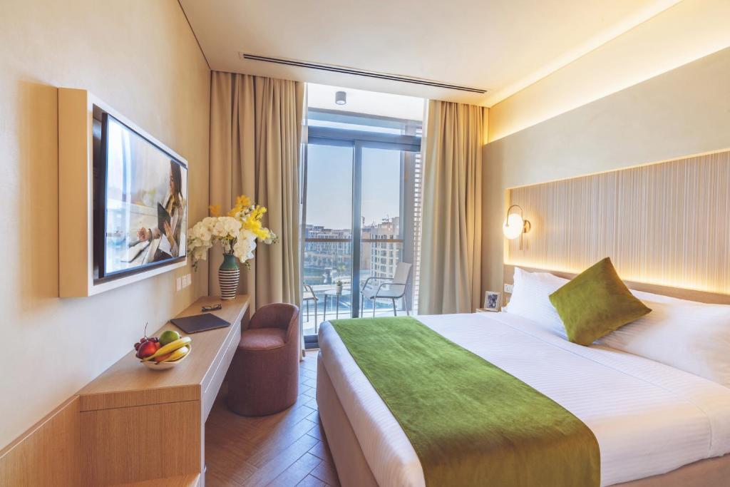 Deluxe Room At Dubai Creek In Jaddaf By Luxury Bookings AC Luxury Bookings