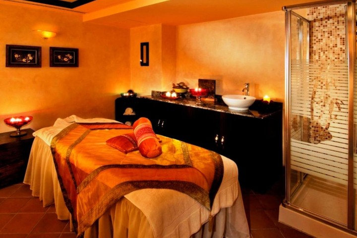 Classic Room Near Dubai Museum By Luxury Bookings 19 Luxury Bookings