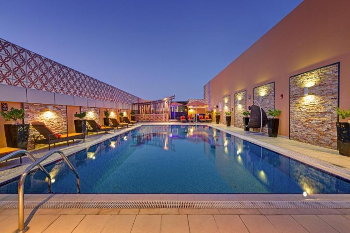 Two Bedroom In Dubai Land By Luxury Bookings 6 Luxury Bookings