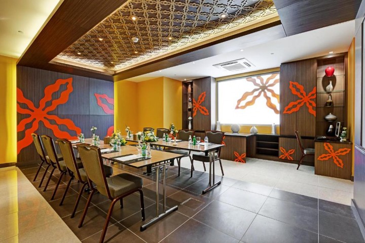 Three Bedroom In Dubai Land By Luxury Bookings 6 Luxury Bookings