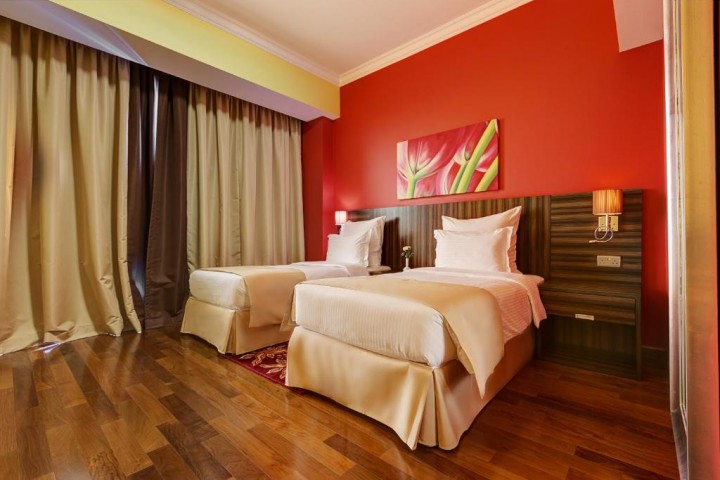 Three Bedroom In Dubai Land By Luxury Bookings 7 Luxury Bookings
