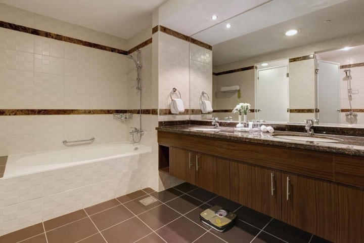 Three Bedroom In Dubai Land By Luxury Bookings 8 Luxury Bookings
