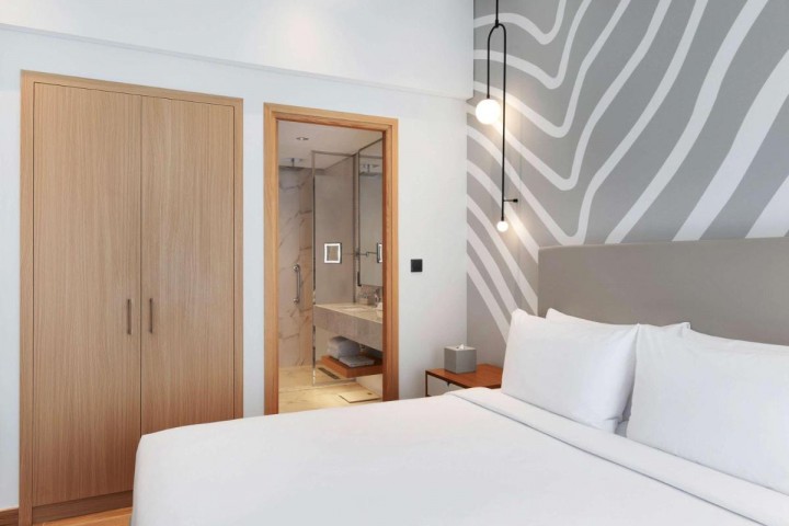 One Bedroom Apartment In Palm Jumeirah By Luxury Bookings AE 5 Luxury Bookings
