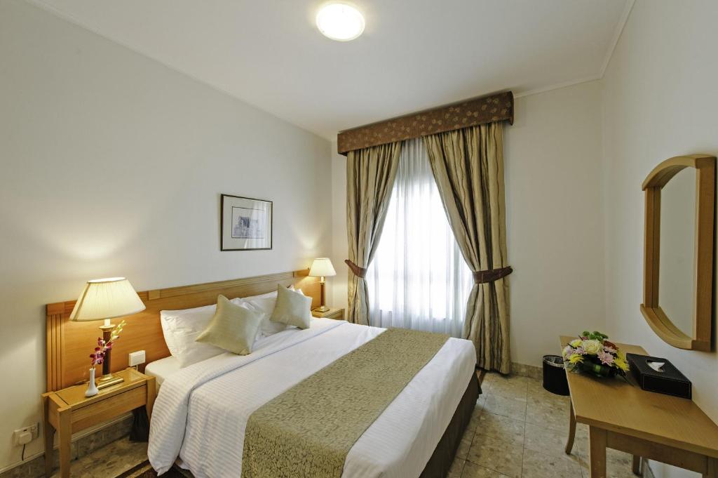 Two Bedroom Apartment Near Al Shaklan Market By Luxury Bookings Luxury Bookings