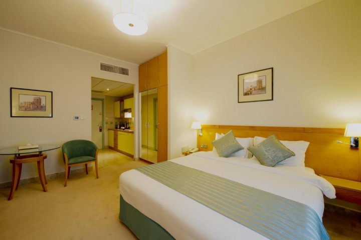 Standard One Bedroom Near Al Shaklan Market By Luxury Bookings 2 Luxury Bookings