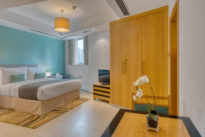 Classic Studio Near Carrefour Tecom By Luxury Bookings 3 Luxury Bookings