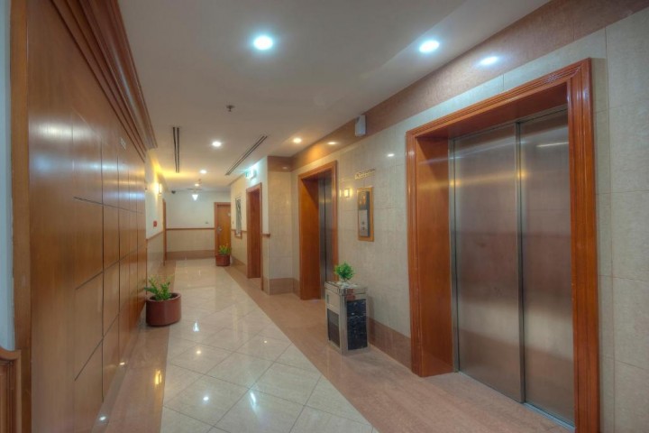 One Bedroom Apartment Near Mall Mall Of Emirates By Luxury Bookings 12 Luxury Bookings