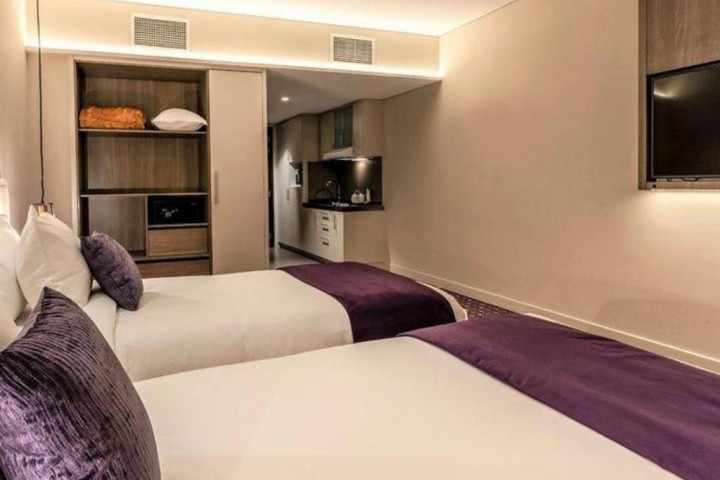 Deluxe King Room Near Burj Khalifa Metro By Luxury Bookings 13 Luxury Bookings