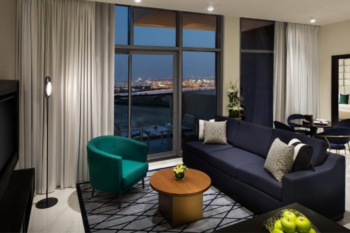 Premium One Bedroom apartment In Business Bay By Luxury Bookings 3 Luxury Bookings