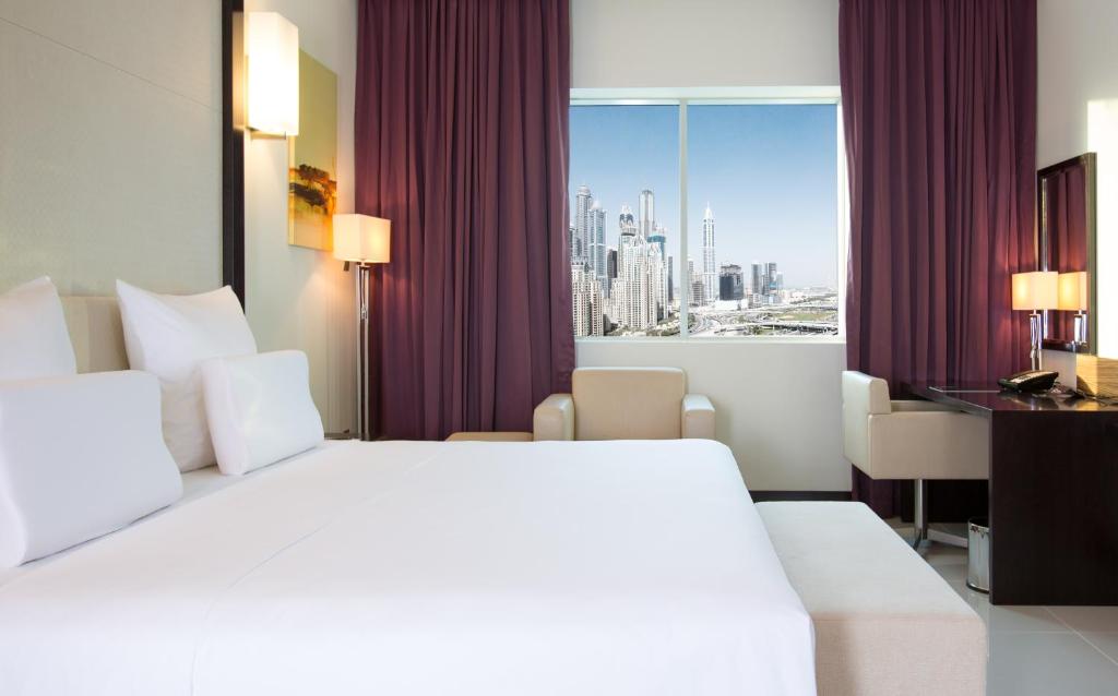One Bedroom Apartment In Jlt Cluster T Near Al Seef Tower 3 By Luxury Bookings Luxury Bookings