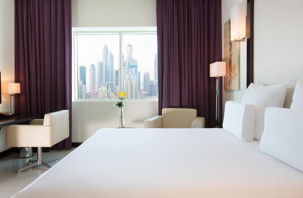 Three Bedroom Apartment In Jlt Cluster T Near Al Seef Tower 3 By Luxury Bookings Luxury Bookings