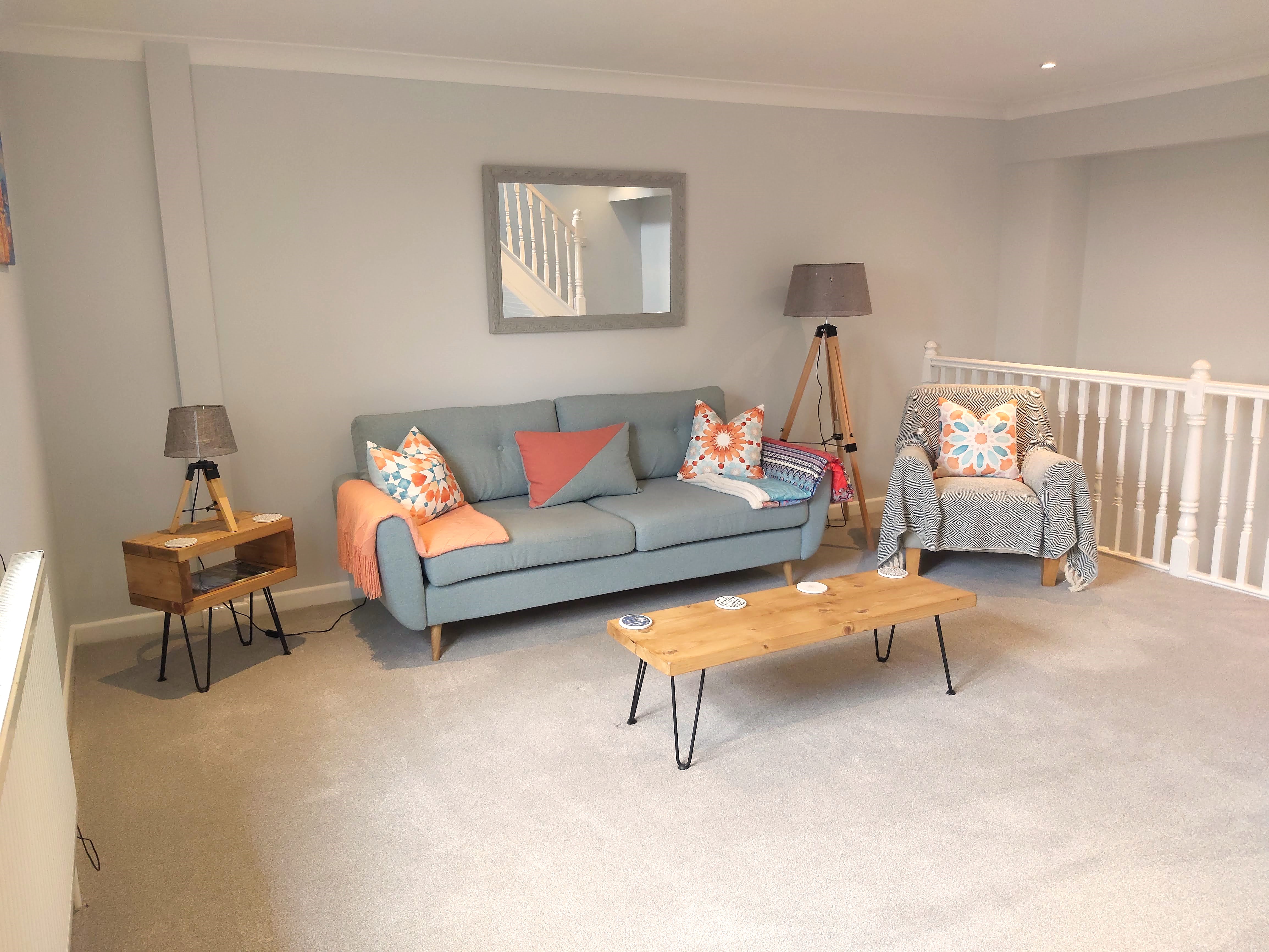 Stunning Cottage on the Edge of the Cotswolds Flats for Rent in South