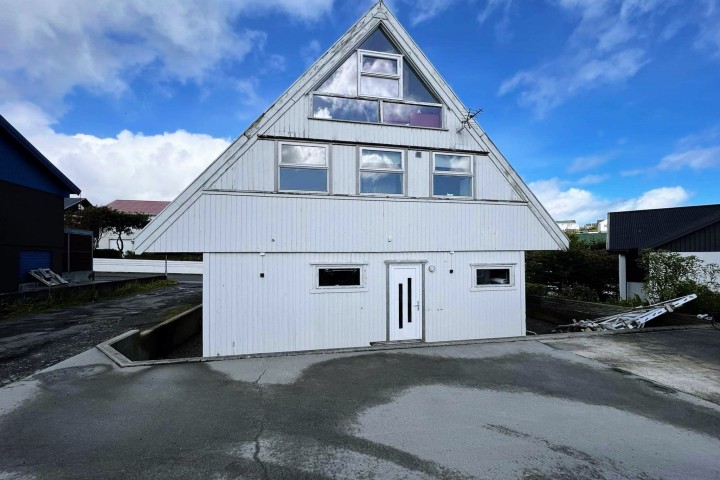 Free parking, one-bedroom apartment in Hoyvík 4 www.gestablidni.fo